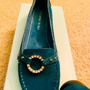Size 8 1/2M Gianni Bini barely worn loafer